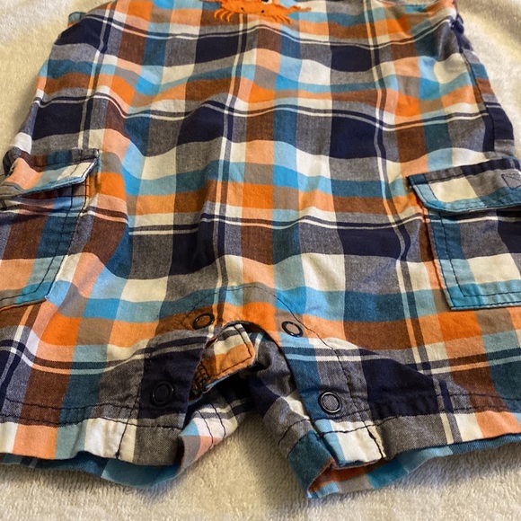 Carters baby onesie size 6 months like new - Picture 4 of 5